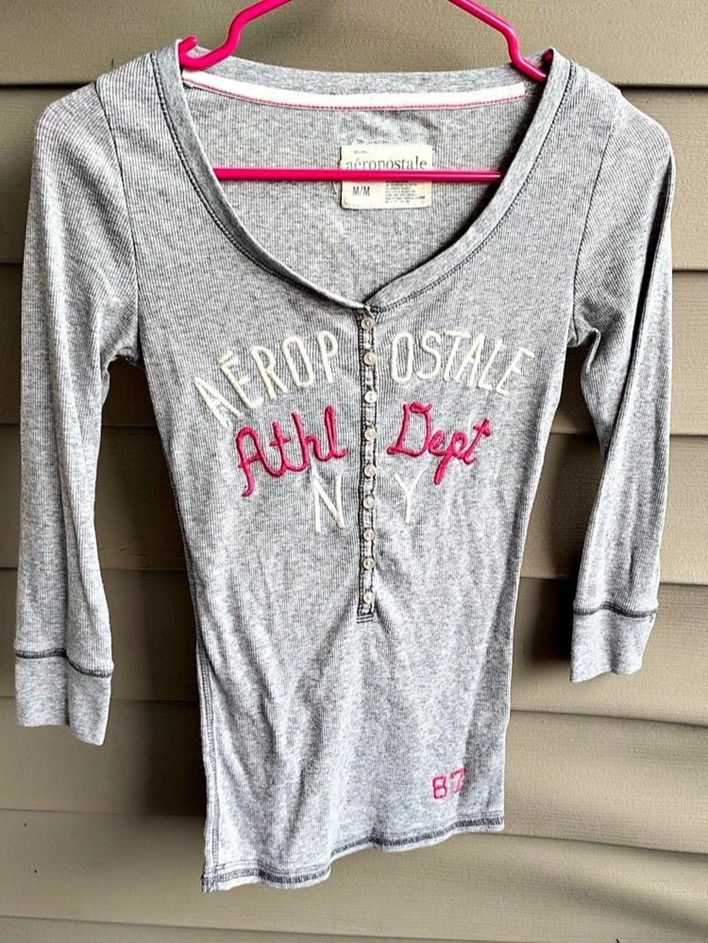 Vintage Y2K AERO Aeropostale Spell Out Womens Embroidered Henley Tee M Medium